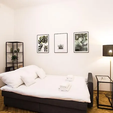 Freta4 Old Town Stare *